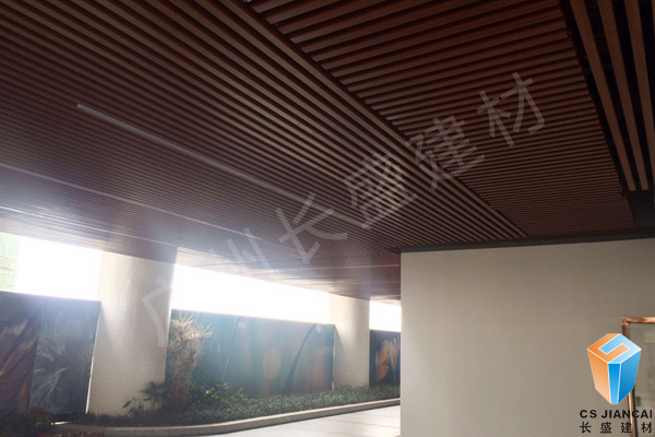 過道鋁木紋鋁吊頂效果圖 過道鋁木紋鋁吊頂效果圖